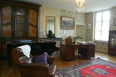 Digital Escape Game - Help Robert Schuman to leave his office!